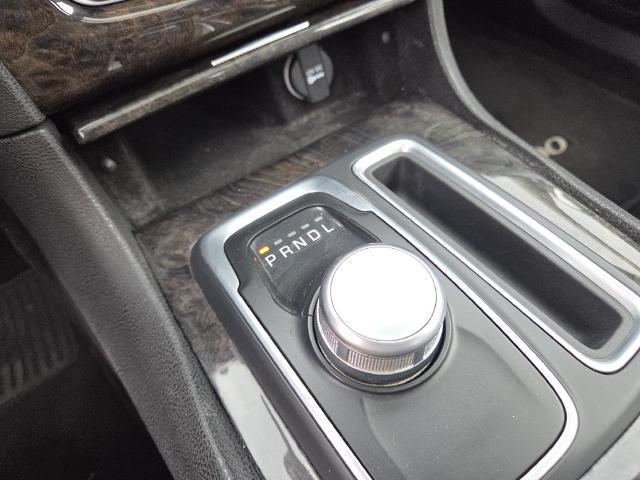 2015 Chrysler 300 Base