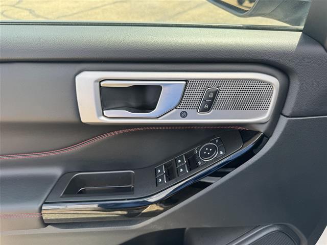 2024 Ford Explorer ST-Line