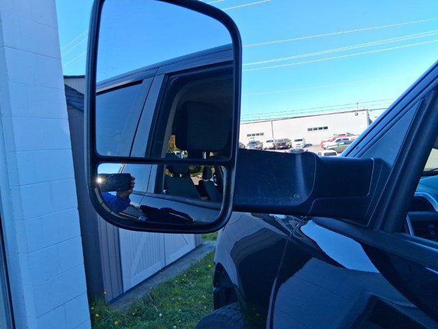 2019 Ram 1500 Big Horn/Lone Star Crew Cab 4x4 57 Box