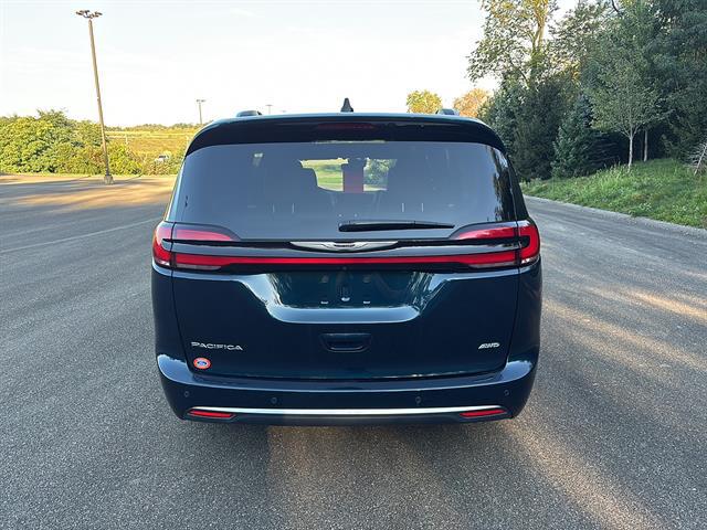 2025 Chrysler Pacifica Pinnacle AWD