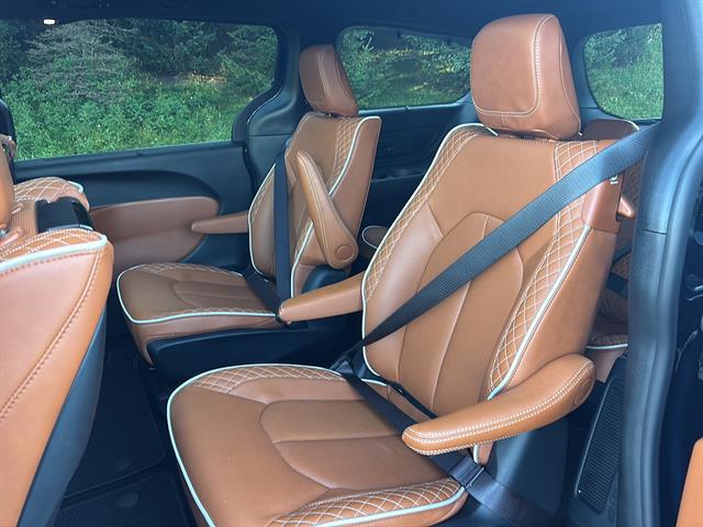 2025 Chrysler Pacifica Pinnacle AWD