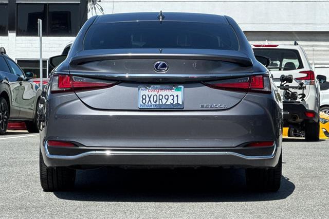 2021 Lexus ES ES 300h Luxury