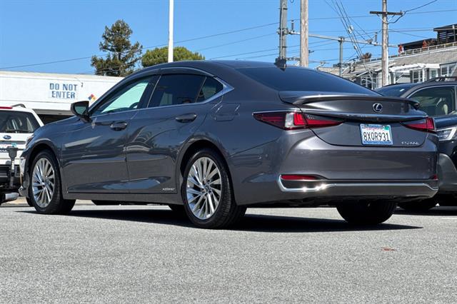 2021 Lexus ES ES 300h Luxury