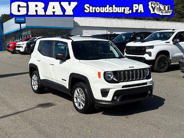 2022 Jeep Renegade Latitude 4x4 2022 Jeep Renegade Latitude 4x4