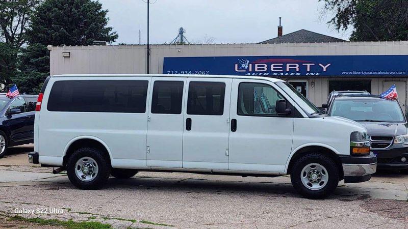 2018 Chevrolet Express LT for sale in Merrill, IA