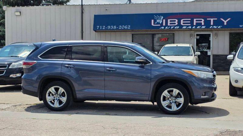 2016 Toyota Highlander Limited V6 for sale in Merrill, IA