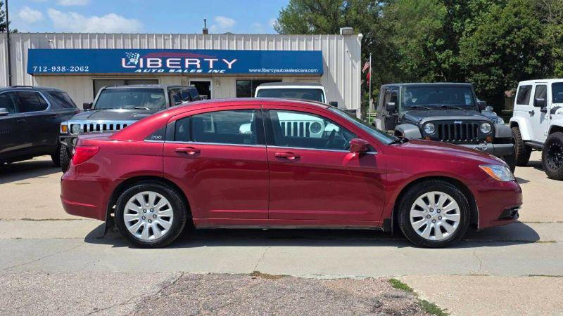 2014 Chrysler 200 LX