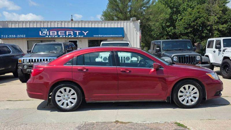 2014 Chrysler 200 LX