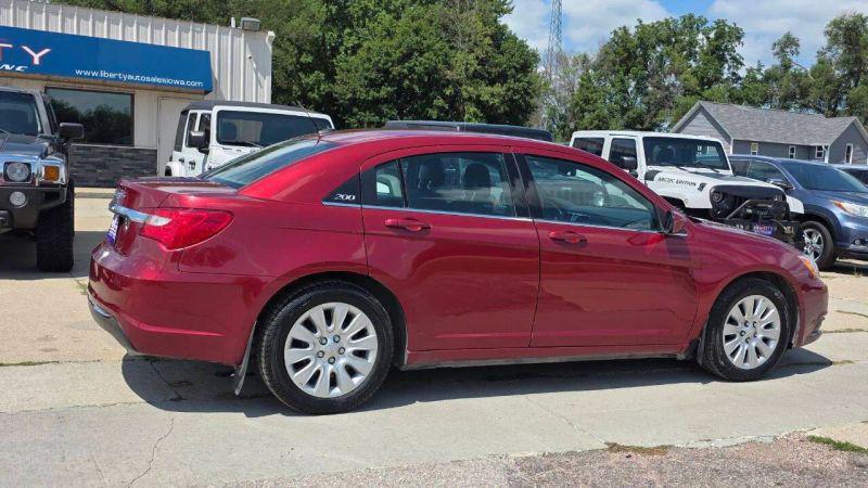 2014 Chrysler 200 LX