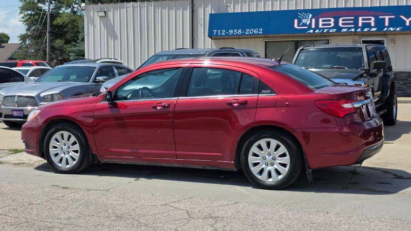 2014 Chrysler 200 LX