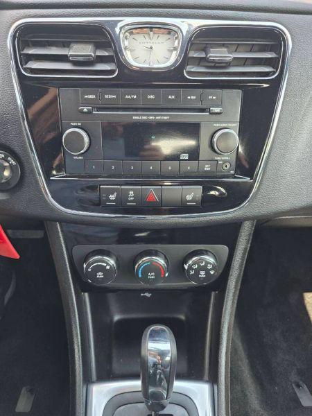 2014 Chrysler 200 LX
