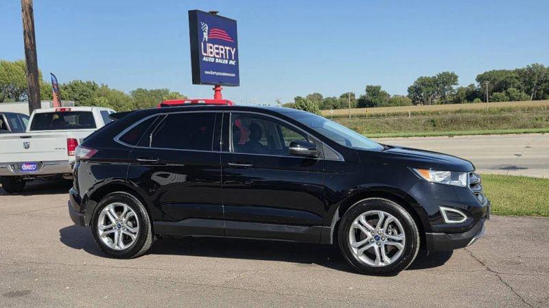 2017 Ford Edge Titanium