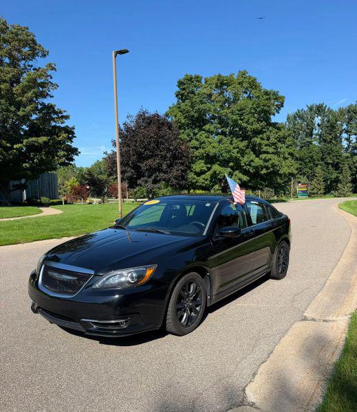 2013 Chrysler 200 Limited