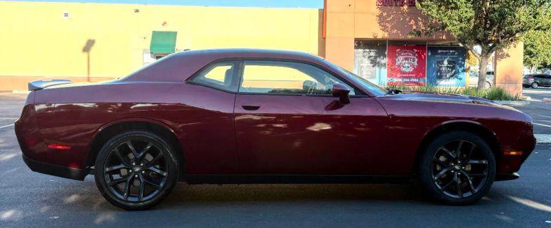 2021 Dodge Challenger SXT