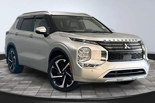 2022 Mitsubishi Outlander SEL for sale in Roanoke, IN
