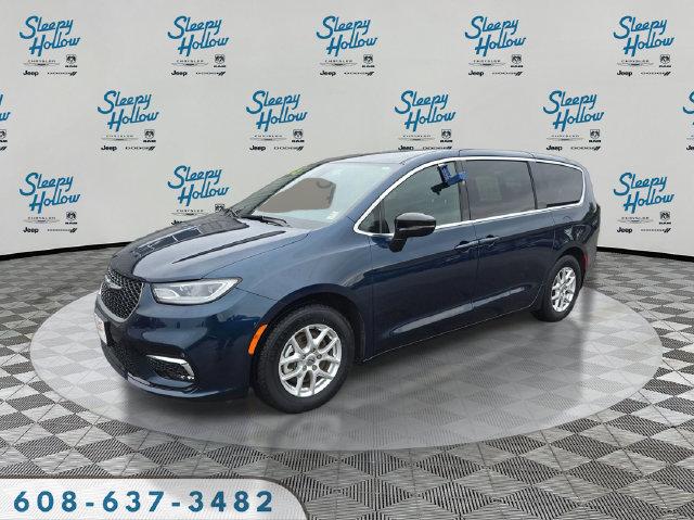 2025 Chrysler Pacifica Select for sale in Viroqua, WI