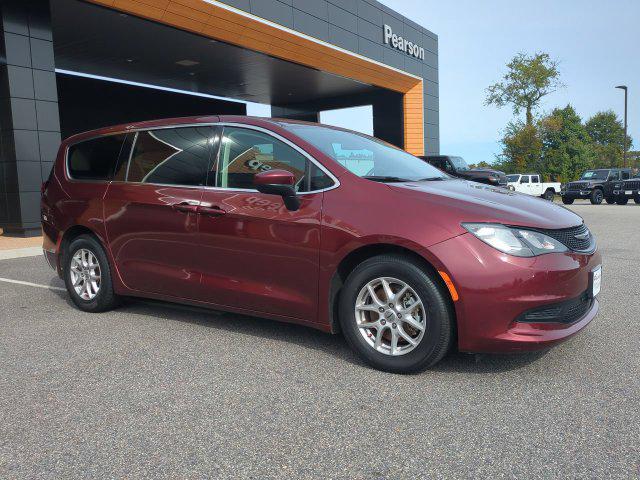 2022 Chrysler Voyager LX