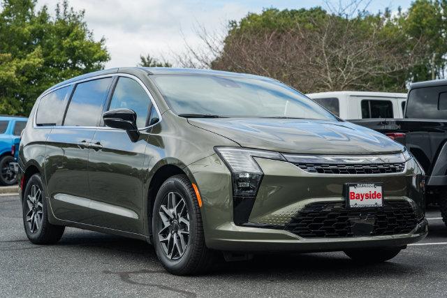 2027 Chrysler Pacifica Limited