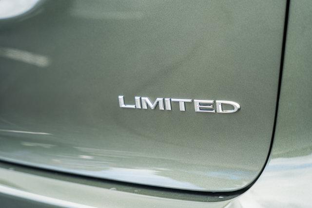2027 Chrysler Pacifica Limited