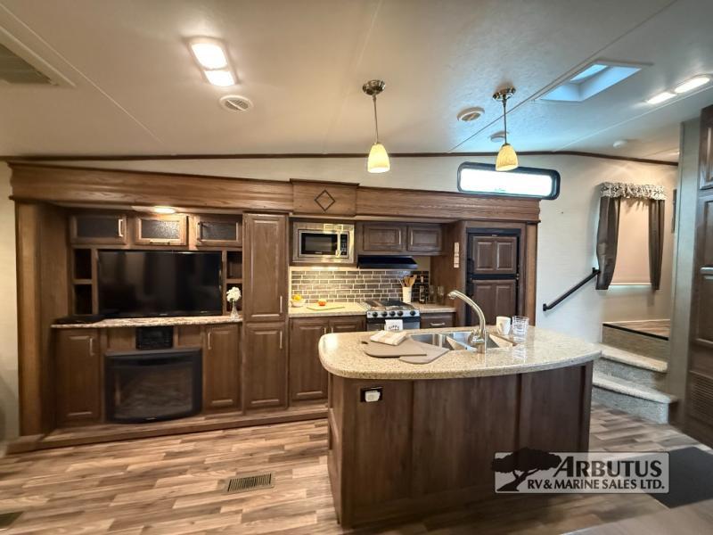2017 Keystone RV Cougar 333MKS FIFTH WHEEL