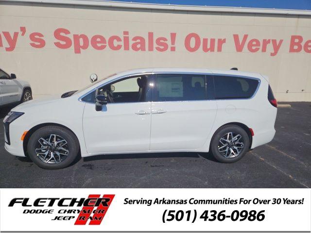 2027 Chrysler Pacifica Limited for sale in Sherwood, AR