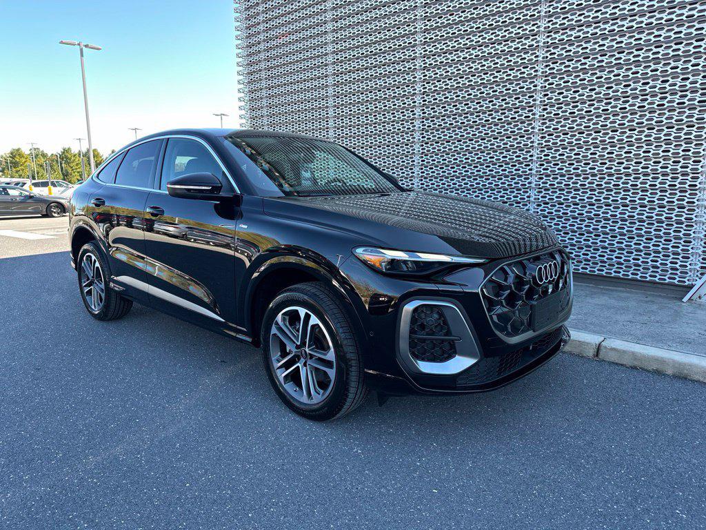 Mythos Black Metallic 2026 Audi Q5 Sportback Sedan All-Wheel Drive Automatic