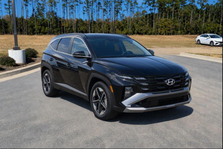 New 2026 Phantom Black HYUNDAI SEL Plus FWD image 3