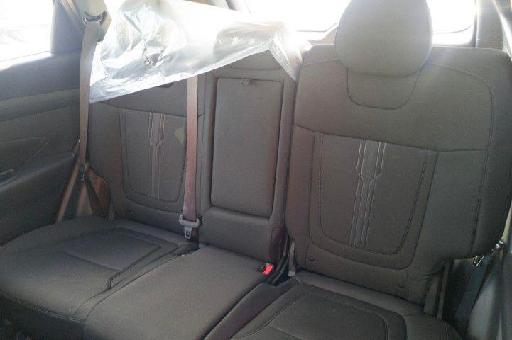 New 2026 White Pearl HYUNDAI SEL Plus FWD image 15