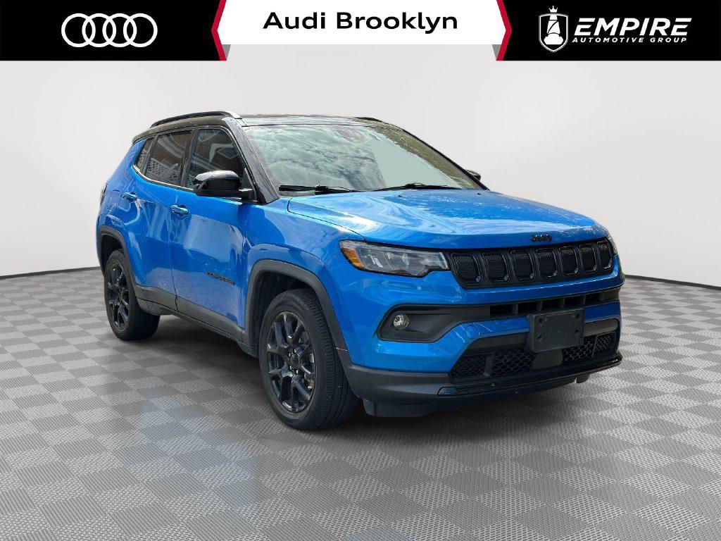 Laser Blue Pearlcoat 2022 Jeep Compass SUV / Crossover Four-Wheel Drive 9-Speed Automatic