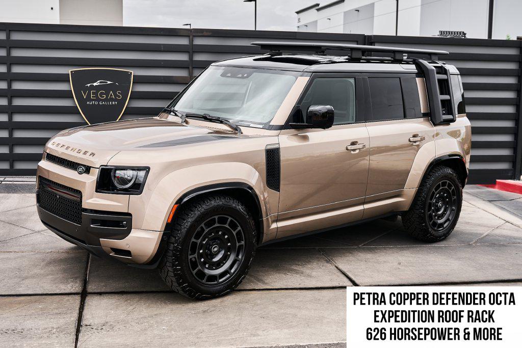 /2025 Land-Rover Defender
