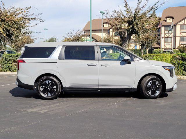 2027 Kia Carnival LXS