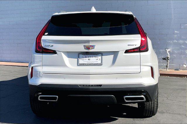 2024 Cadillac XT4 FWD Premium Luxury