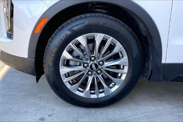 2024 Cadillac XT4 FWD Premium Luxury