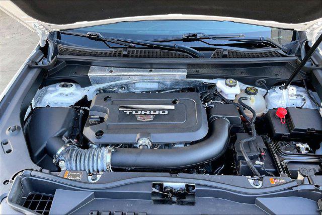 2024 Cadillac XT4 FWD Premium Luxury