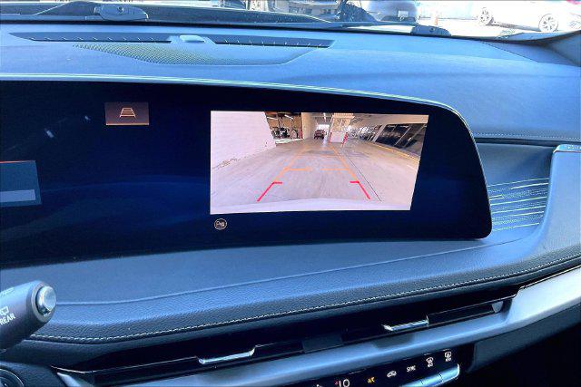 2024 Cadillac XT4 FWD Premium Luxury