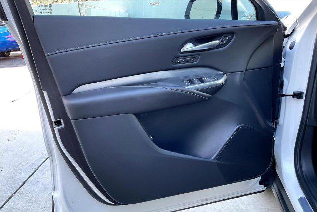2024 Cadillac XT4 FWD Premium Luxury