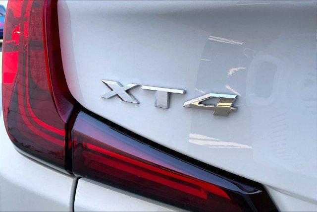 2024 Cadillac XT4 FWD Premium Luxury