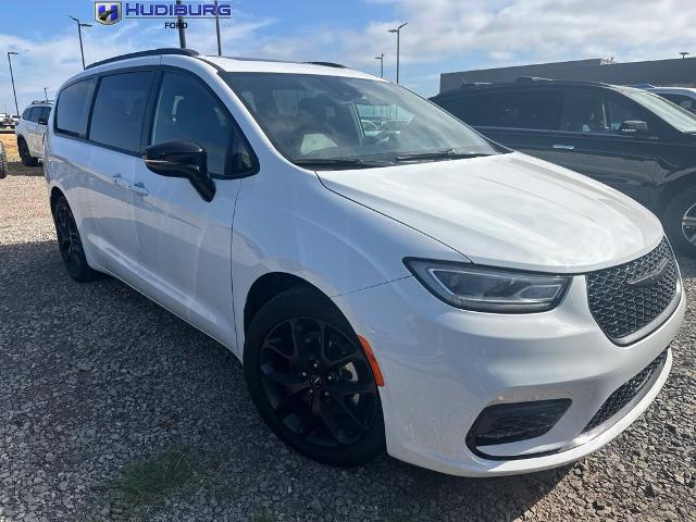 2025 Chrysler Pacifica Limited for sale in Wellston, OK