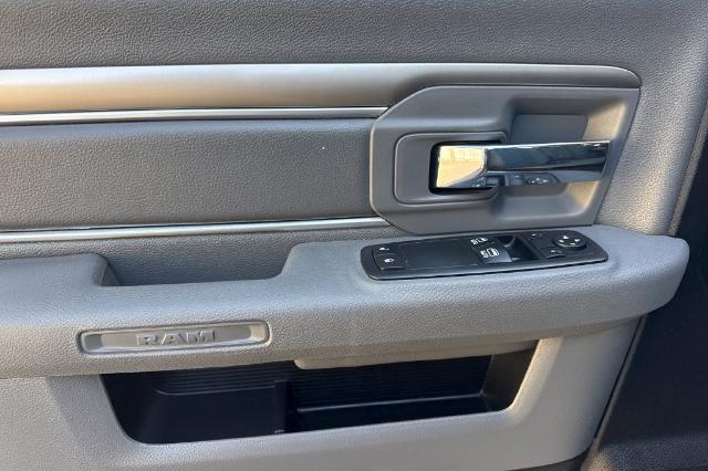 2017 Ram 2500 Tradesman Regular Cab 4x2 8 Box