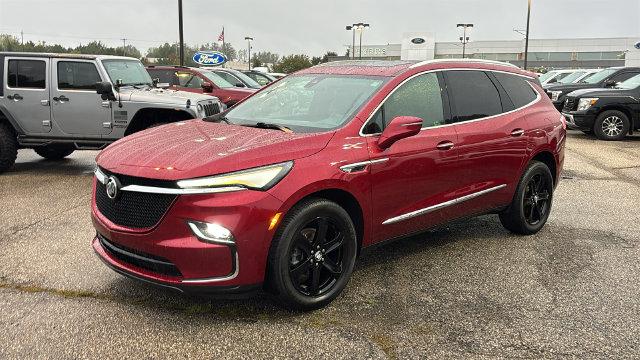 2023 Buick Enclave Essence AWD