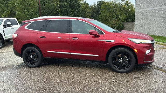2023 Buick Enclave Essence AWD