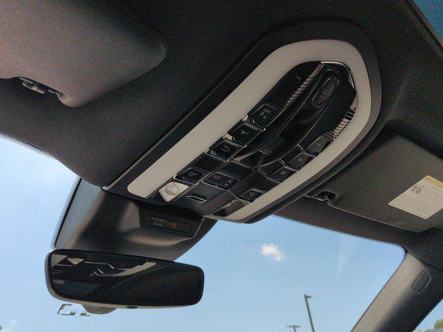 2023 Porsche Macan T