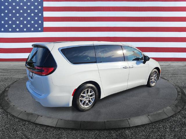 2024 Chrysler Pacifica Touring L 2024 Chrysler Pacifica Touring L