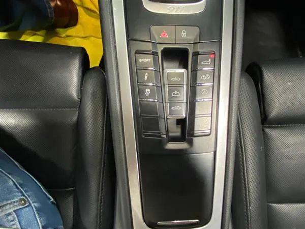 2018 Porsche 911 Carrera