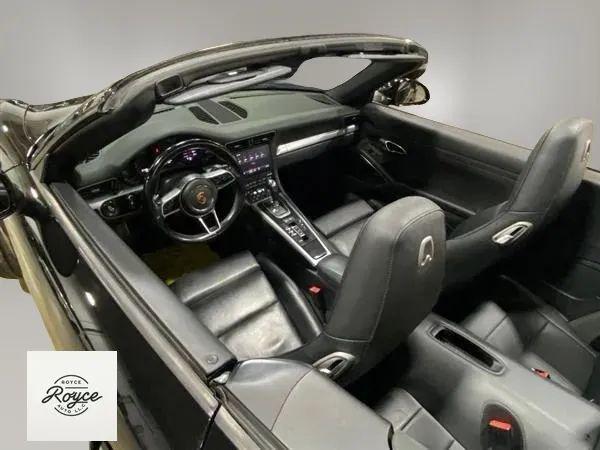 2018 Porsche 911 Carrera