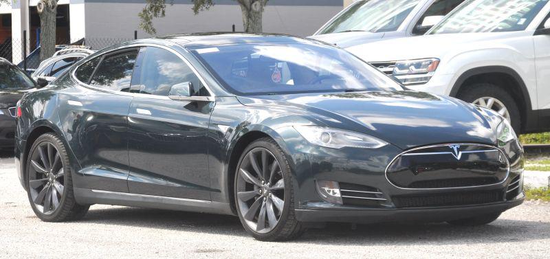 2014 Tesla Model S 85