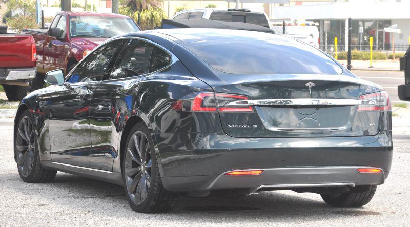 2014 Tesla Model S 85