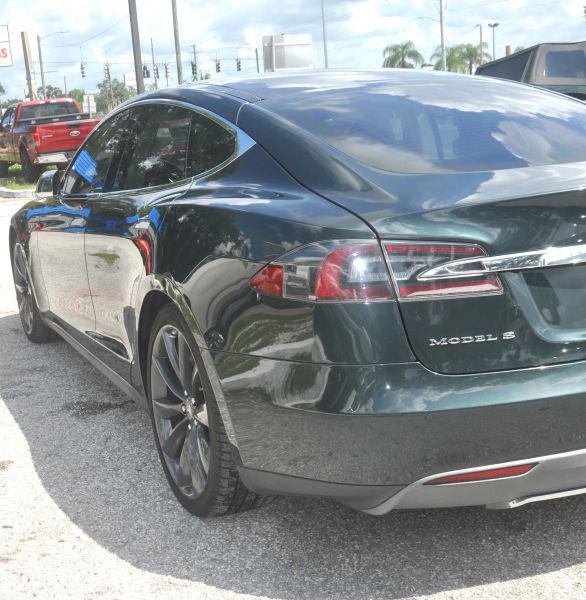 2014 Tesla Model S 85