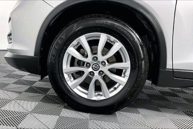 Used 2017 Nissan Rogue SV For Sale in Olive Branch, MS