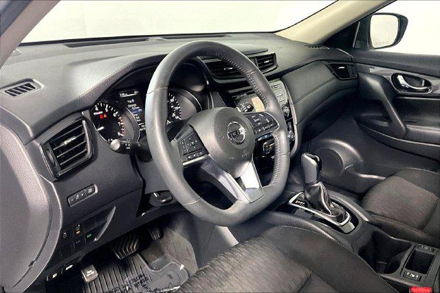 Used 2017 Nissan Rogue SV For Sale in Olive Branch, MS
